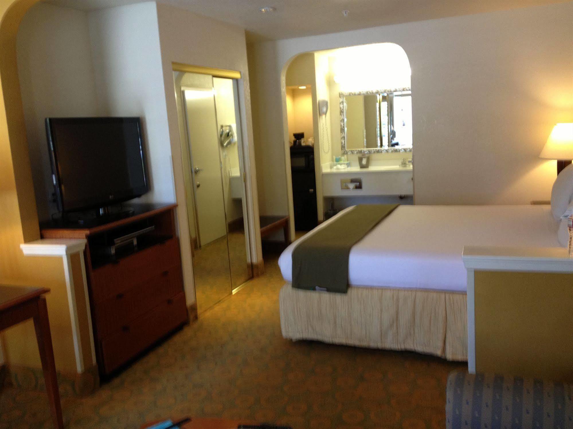 Atherton Park Inn And Suites Redwood City Exterior photo